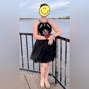 Sherri Hill Black Embellished Cocktail Dress Size 4
